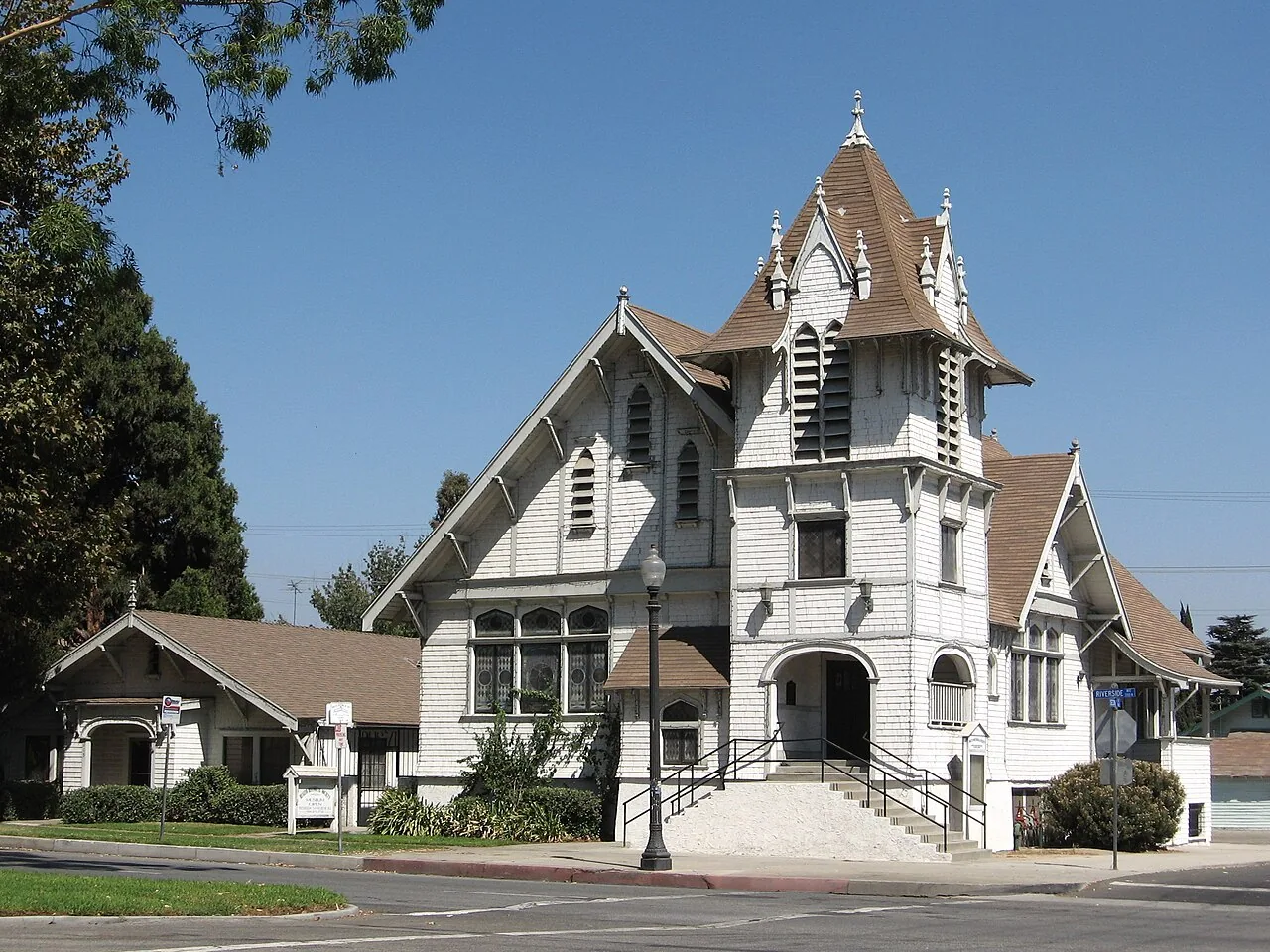 Commercial Roofing in Renaissance Specific Plan Area, Rialto, CA